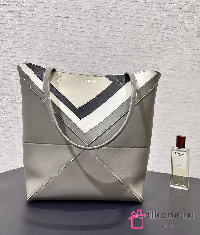 Loewe Medium Puzzle Fold Tote in Nappa Calfskin Grey/Light Ghost - 31x24.5x15cm - 1
