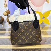 LV Ski Neverfull Bandoulière Inside Out BB Monogram Shearling Canvas and Shearling M26315 - 26.5x16.5x11cm - 6