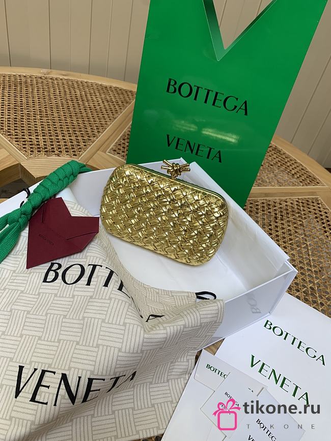 Bottega Veneta Knot Minaudiere Clutch Gold - 19x11.5x5cm - 1