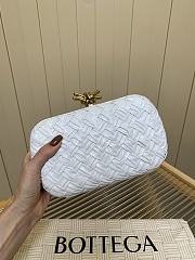 Bottega Veneta Knot Minaudiere Clutch White - 19x11.5x5cm - 3
