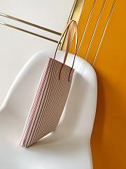 LV Travels With Grace Coddington Carry It Bicolor Beige Plum Cotton Canvas M15121 - 37x37x2cm - 5