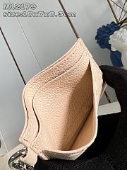 LV Charms Card Holder Beige - 10.2x7.3x0.3cm - 4
