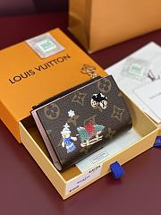 LV Lisa Wallet Monogram Snowy Pearl M15334 - 11.5x9x1.5 cm - 6