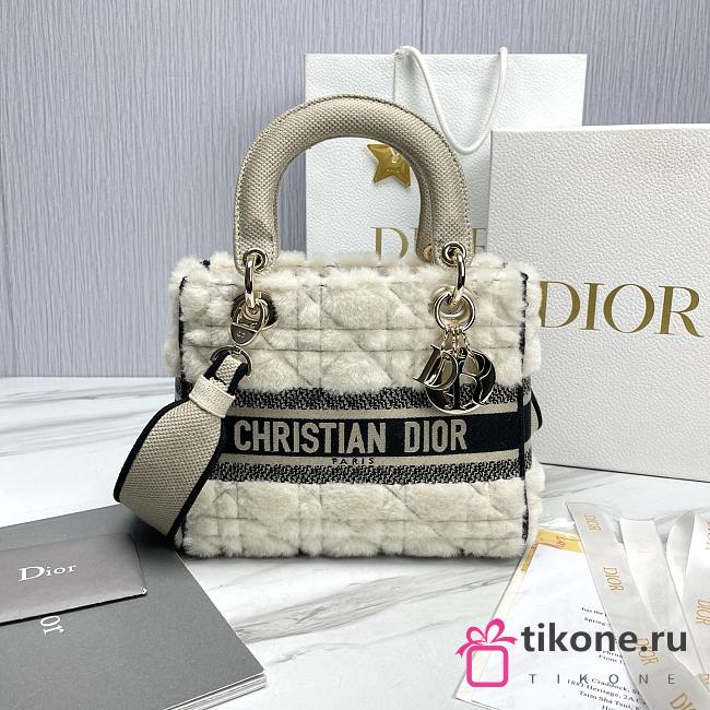 Dior Lady D-Lite Medium Bag Lambskin Wool Unbleached Caning White - 24x21x12cm  - 1