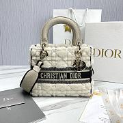 Dior Lady D-Lite Medium Bag Lambskin Wool Unbleached Caning White - 24x21x12cm  - 6