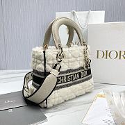 Dior Lady D-Lite Medium Bag Lambskin Wool Unbleached Caning White - 24x21x12cm  - 3