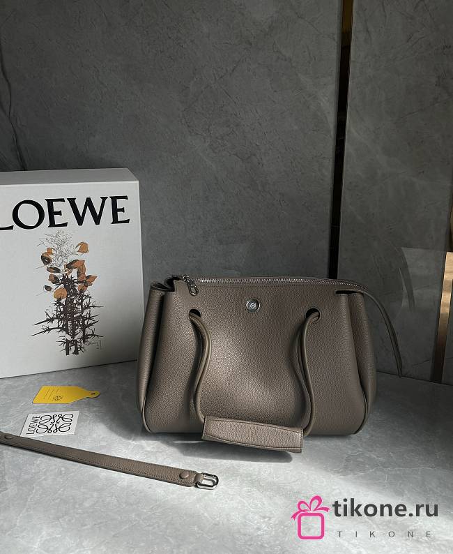 Loewe Medium Madrid Bag In Supple Grained Calfskin Taupe - 28.5x11x23cm - 1