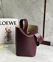 Loewe Medium Pebble Bucket In Smooth Calfskin Dark Burgundy - 28x24.5x23.5cm - 4