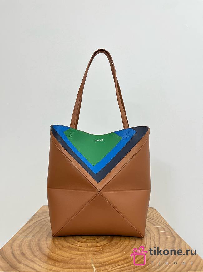 Loewe Medium Puzzle Fold Tote in Nappa Calfskin Caramel/Bright Green - 31x24.5x15cm - 1