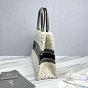 Meidum Dior Book Tote Lambskin Wool Unbleached Caning White - 36.5x28x16.5cm - 4