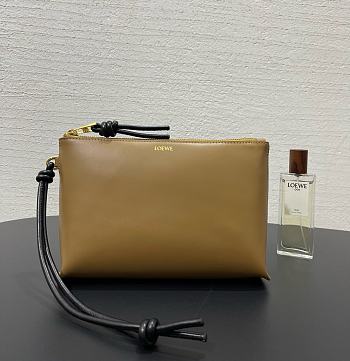 Loewe Knot T Pouch In Shiny Nappa Calfskin Oak - 22.5x5.5x15.5cm