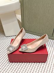 Roger Vivier Efflorescence Pums in Crystal Beige 6.5cm - 5
