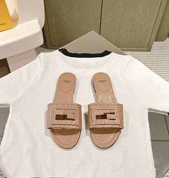 Baguette Beige Leather Slides