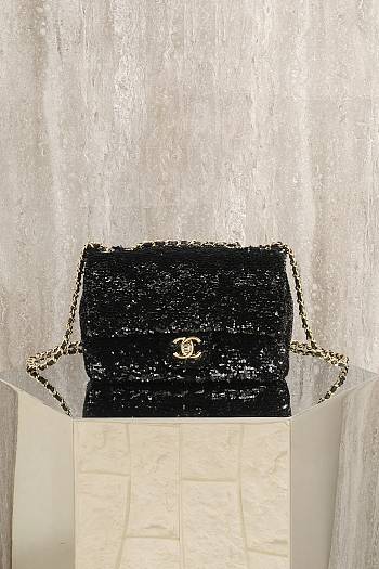 Chanel Evening Bag Quilted Sequins & Gold Tone Metal Black - 25x14x9cm