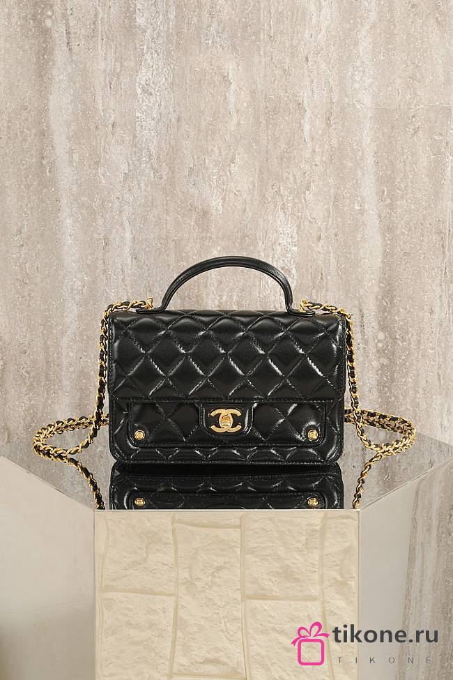 Chanel Clutch With Chain Shiny Lambskin & Gold-Tone Metal Black - 19x12.3x5cm - 1