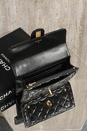 Chanel Clutch With Chain Shiny Lambskin & Gold-Tone Metal Black - 19x12.3x5cm - 2
