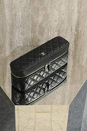 Chanel Zip Around Jewelry Case Quilted Caviar Mini Black - 26x10x7cm - 3