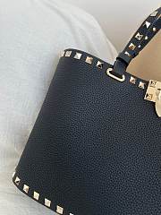 VLTN Rockstud Small Shopping Bag In Grainy Calfskin Black - 32x29x7cm - 6
