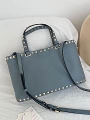 VLTN Rockstud Small Shopping Bag In Grainy Calfskin Blue - 32x29x7cm - 6