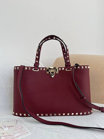 VLTN Rockstud Small Shopping Bag In Grainy Calfskin Red - 32x29x7cm