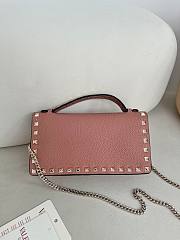 VLTN Rockstud Wallet With Chain In Grainy Calfskin Pink - 21x10.5x4cm - 2