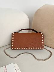 VLTN Rockstud Wallet With Chain In Grainy Calfskin Brown - 21x10.5x4cm - 1