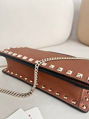 VLTN Rockstud Wallet With Chain In Grainy Calfskin Brown - 21x10.5x4cm - 3