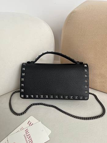 VLTN Rockstud Wallet With Chain In Grainy Calfskin Black - 21x10.5x4cm