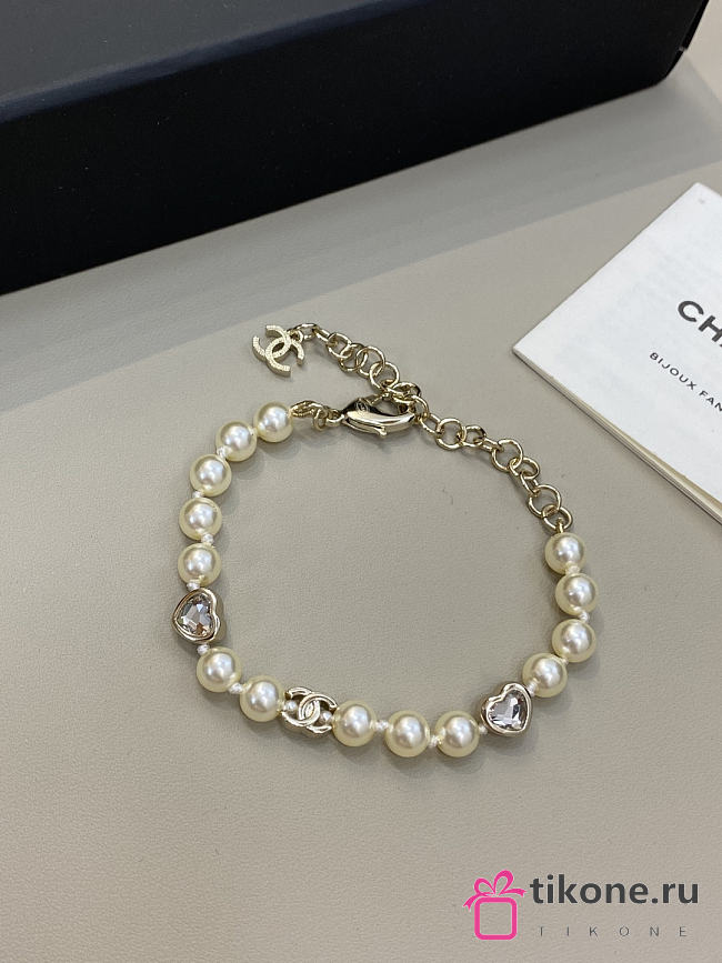  Chanel Heart Pearl Bracelet Heart Shaped Zircon Crystal With Gold Tone Pearls - 1