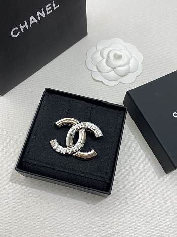  Chanel Letter Brooch 22624