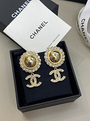 Chanel Scented Round Texture Diamond Edge Stud Earrings - 3