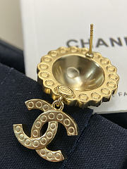 Chanel Scented Round Texture Diamond Edge Stud Earrings - 2