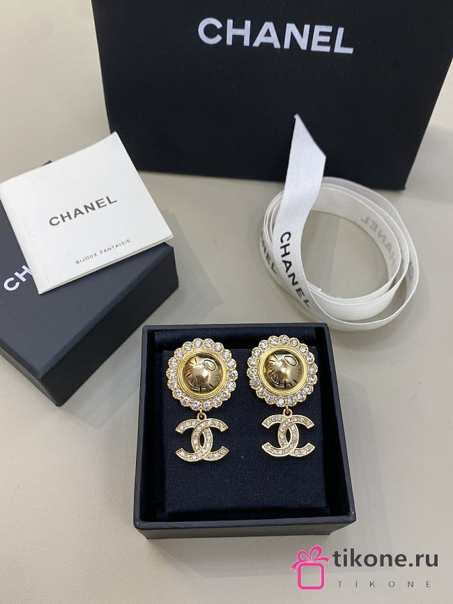 Chanel Scented Round Texture Diamond Edge Stud Earrings - 1