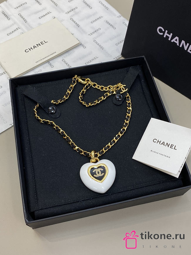 Chanel Necklace Metal Resin Calfskin & Strass Gold Pearly White Black & Crystal - 1