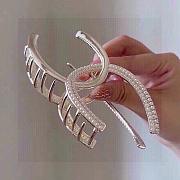 Chanel Hair Claw Clip Pearl and Diamond - 3