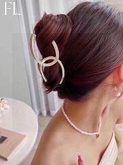 Chanel Hair Claw Clip Pearl and Diamond - 6