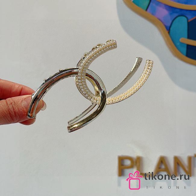 Chanel Hair Claw Clip Pearl and Diamond - 1