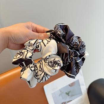 Hermes Silk Scrunchies Black/White 
