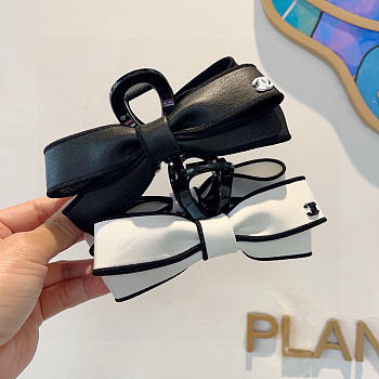 Chanel Bow Hair Clip Leather Black/White 
