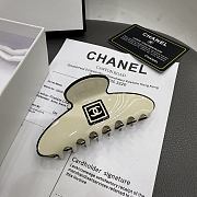 Chanel Claw Clip White - 1