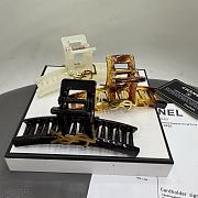 YSL Claw Clip White - 3