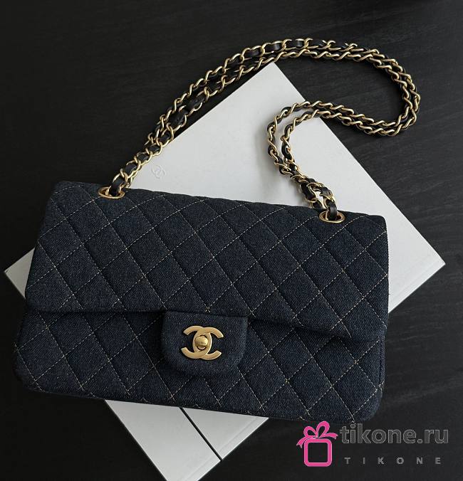 Chanel Classic Flap in Dark Blue Denim - 25cm - 1