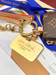 LV Travels With Grace Coddington Phone Holder M25919 - 12x6.5x1cm - 3