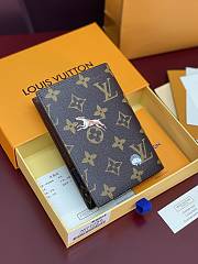 LV Monogram Forest Passport Cover M27023 - 14x10x2.5cm - 2