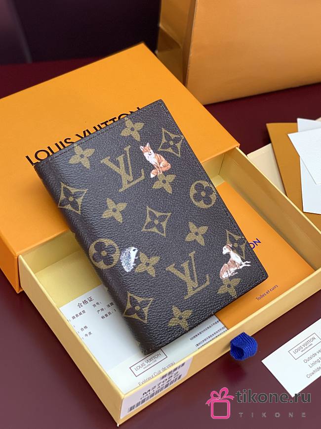 LV Monogram Forest Passport Cover M27023 - 14x10x2.5cm - 1
