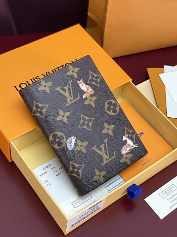 LV Monogram Forest Passport Cover M27023 - 14x10x2.5cm