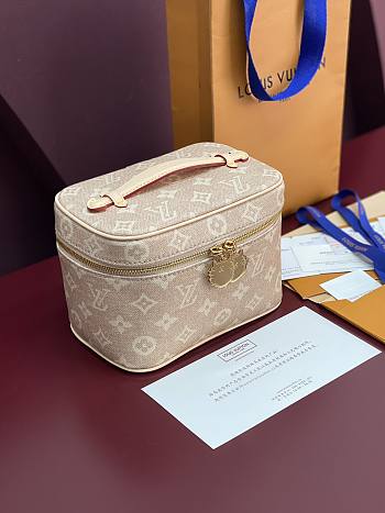 LV Travels With Grace Coddington Nice Mini Meowgram M15170 - 20x13.5x12cm