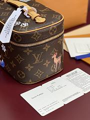 LV Vivienne Nice Mini Monogram Snowy Pearl M26647 - 20x13.5x12cm - 2