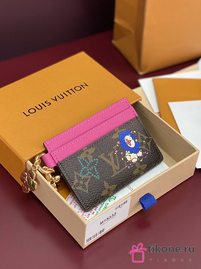 LV Vivienne Winter Pite Cartes LV Charms Monogram Snowy Pearl M15332 - 10.2x0.3x7.3cm - 1