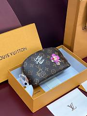 LV Vivienne Winter Pochette Cosmetique PM Monogram Snowy Pearl M15359 - 19x12×6cm - 1